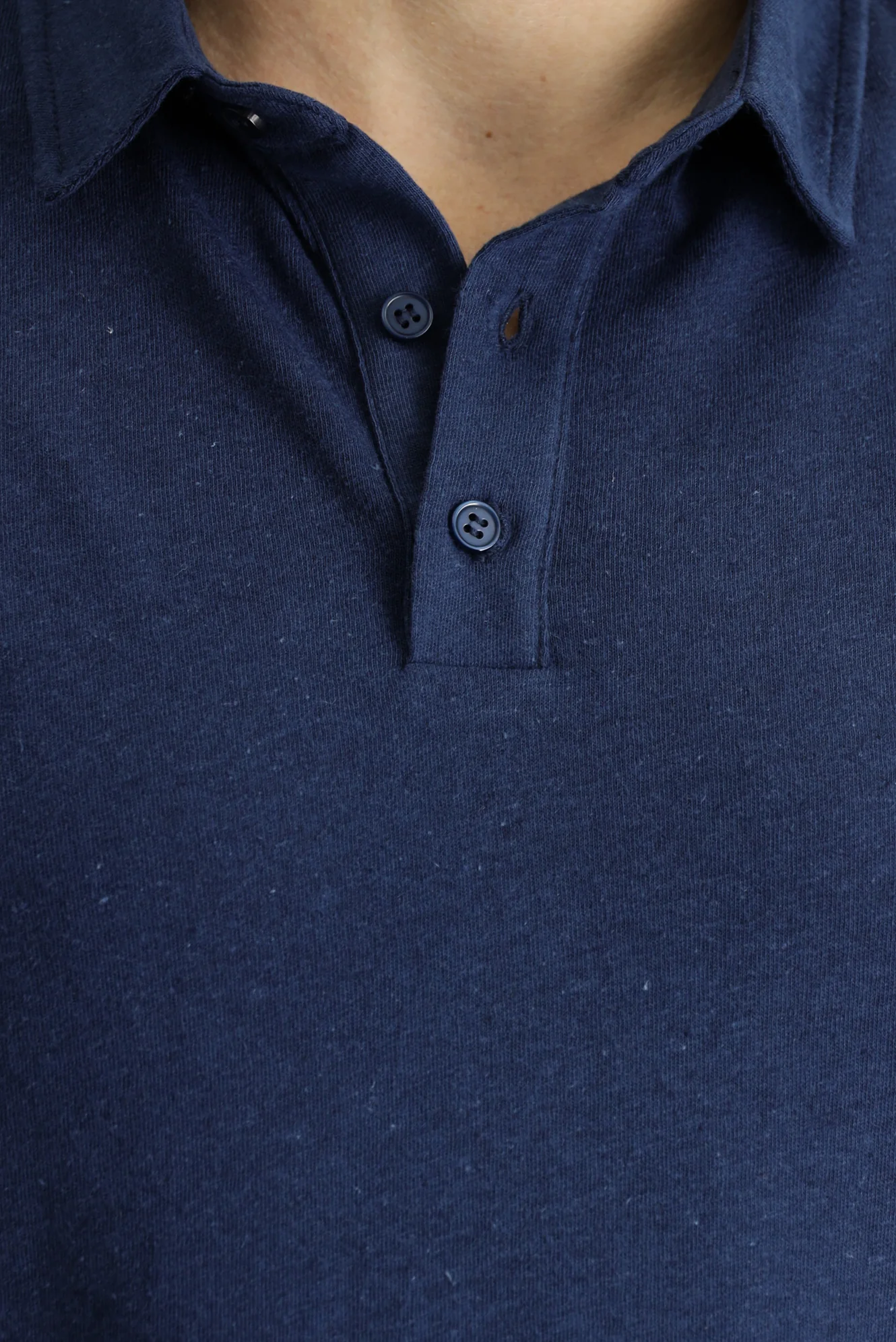 Koyu Lacivert Polo Yaka Slim Fit Dar Kesim Keten Karışımlı Tişört - Image 6