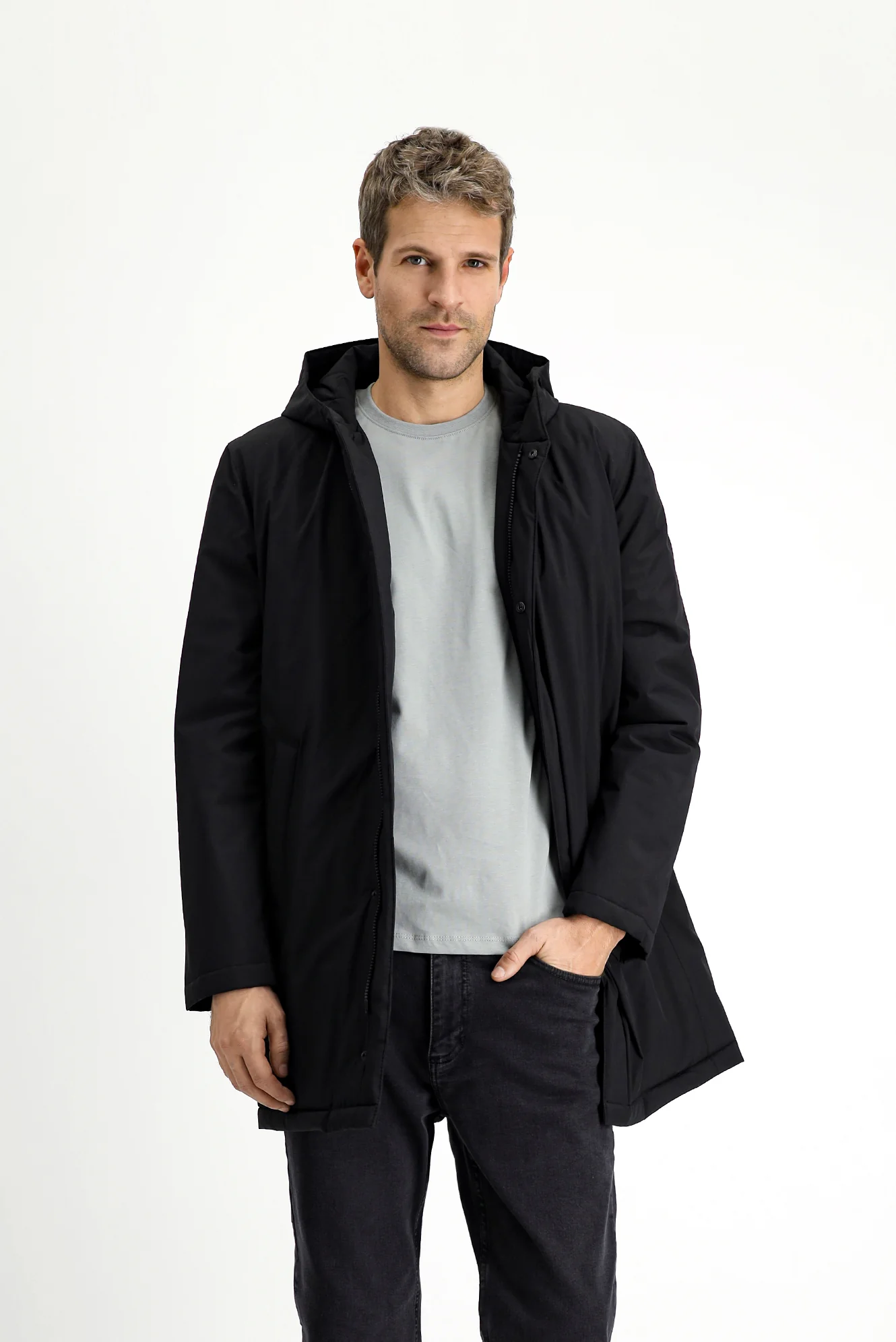 Siyah Slim Fit Dar Kesim Kapüşonlu Spor Şişme Kaban - Image 5